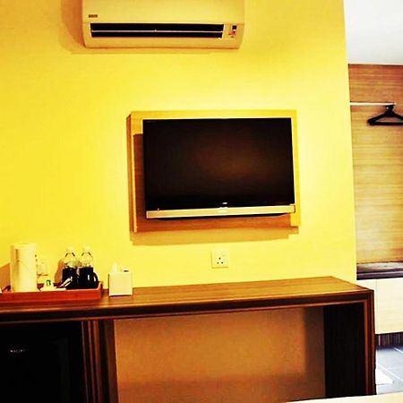 Hotel Sara'S Inn, Shah Alam Exterior foto